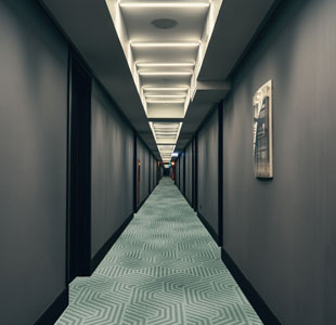 зеленый вырезать ковер современного отеля 160x253